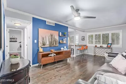 2532 W Berridge Lane #e204, Phoenix, AZ 85017 - Photo 1