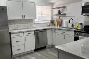 353 E Thomas Rd, Phoenix, AZ 85012 - Photo 1