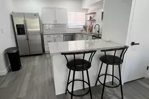 353 E Thomas Rd, Phoenix, AZ 85012 - Photo 2