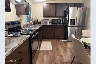 15601 N 19th Avenue #203, Phoenix, AZ 85023 - Photo 4