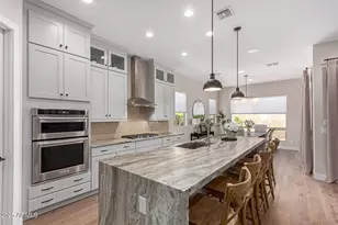 2830 E Crest Ln, Phoenix, AZ 85050 - Photo 10