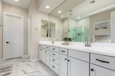 2830 E Crest Lane, Phoenix, AZ 85050 - Photo 18