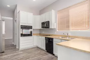 6617 W Molly Ln, Phoenix, AZ 85083 - Photo 10