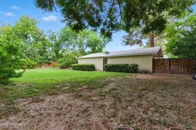 22 E 15th Street E, Tempe, AZ 85281 - Photo 78