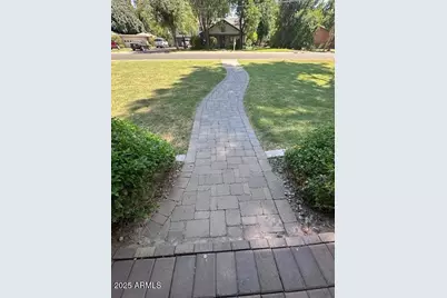 22 E 15th Street E, Tempe, AZ 85281 - Photo 18