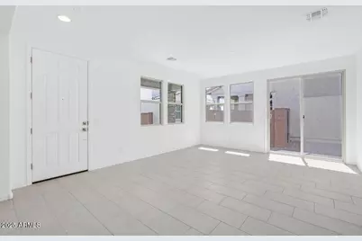 14641 W Sand Hills Road, Surprise, AZ 85387 - Photo 16