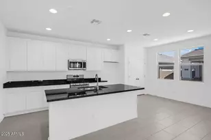 14641 W Sand Hills Rd, Surprise, AZ 85387 - Photo 12