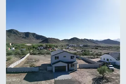 3835 W Fox Road, Laveen, AZ 85339 - Photo 1