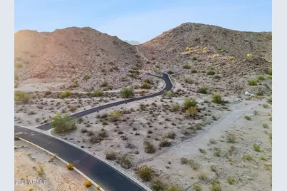 3249 W Highlands Drive, Buckeye, AZ 85396 - Photo 10