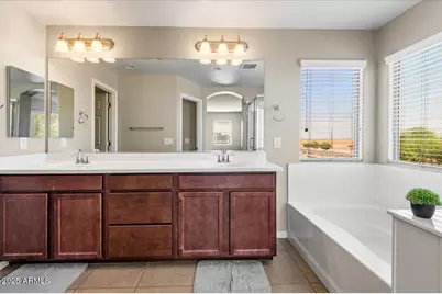 62 W Hackberry Avenue, San Tan Valley, AZ 85140 - Photo 24