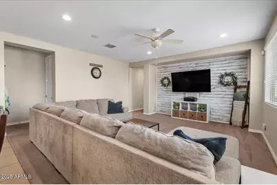 62 W Hackberry Avenue, San Tan Valley, AZ 85140 - Photo 20