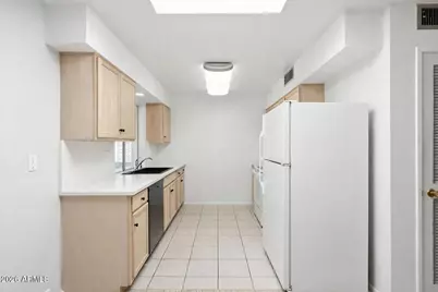 9525 W Cedar Hill Circle, Sun City, AZ 85351 - Photo 12