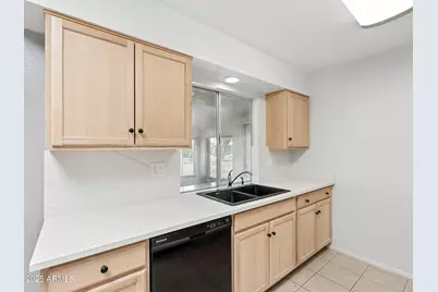 9525 W Cedar Hill Circle, Sun City, AZ 85351 - Photo 8