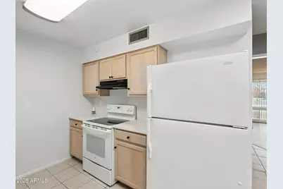 9525 W Cedar Hill Circle, Sun City, AZ 85351 - Photo 10