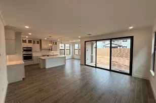 2390 W Los Arboles Pl, Chandler, AZ 85224 - Photo 2