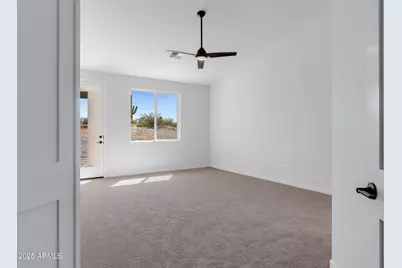 1687 E Creek Canyon Road, Phoenix, AZ 85086 - Photo 6