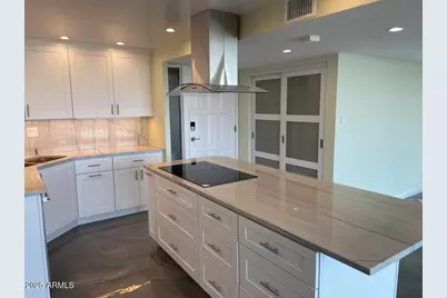 2323 N Central Avenue #1802, Phoenix, AZ 85004 - Photo 8