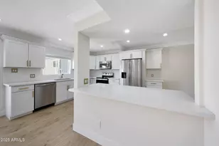 8238 E Keim Dr, Scottsdale, AZ 85250 - Photo 4