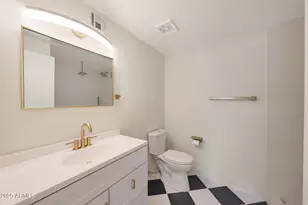 8238 E Keim Dr, Scottsdale, AZ 85250 - Photo 18