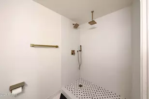 8238 E Keim Dr, Scottsdale, AZ 85250 - Photo 16