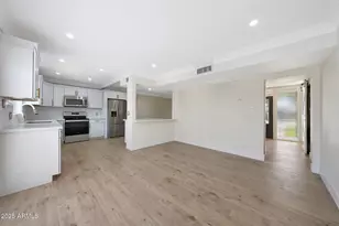 8238 E Keim Dr, Scottsdale, AZ 85250 - Photo 2