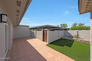 8238 E Keim Dr, Scottsdale, AZ 85250 - Photo 26