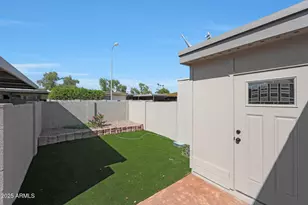 8238 E Keim Dr, Scottsdale, AZ 85250 - Photo 28