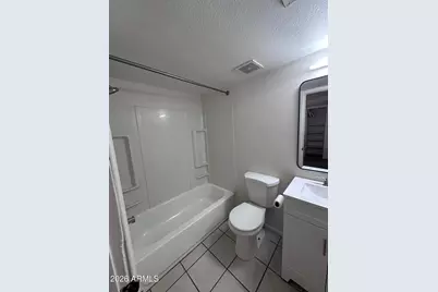 2690 N 43rd Avenue #Apt C, Phoenix, AZ 85009 - Photo 16