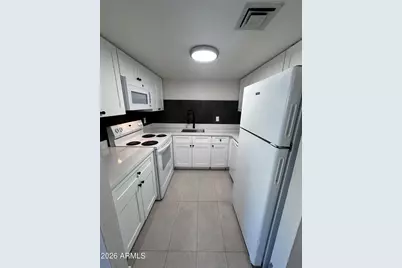 2690 N 43rd Avenue #Apt C, Phoenix, AZ 85009 - Photo 14
