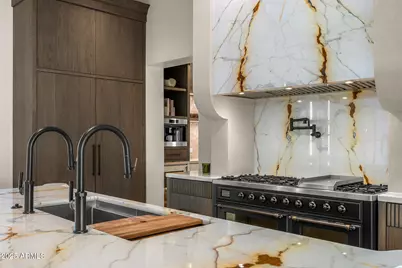 6126 E Joshua Tree Lane, Paradise Valley, AZ 85253 - Photo 8