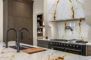 6126 E Joshua Tree Ln, Paradise Valley, AZ 85253 - Photo 8