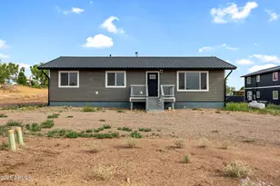 1955 W 9th St, Saint Johns, AZ 85936 - Photo 2