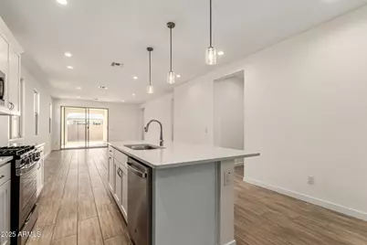 5353 W Las Palmaritas Drive, Glendale, AZ 85302 - Photo 6