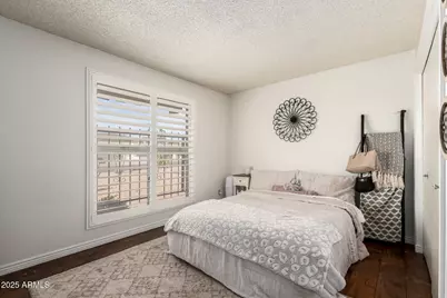 815 E Coral Gables Drive, Phoenix, AZ 85022 - Photo 28