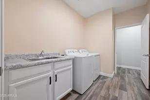 2425 W Bronco Butte Trl, Phoenix, AZ 85085 - Photo 20