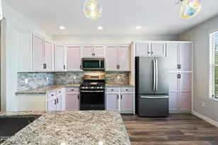 2425 W Bronco Butte Trl, Phoenix, AZ 85085 - Photo 6