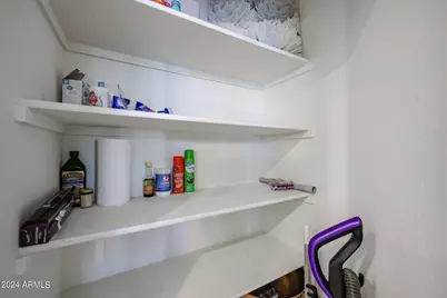 8186 W Colcord Canyon Road, Phoenix, AZ 85043 - Photo 10