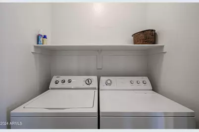 8186 W Colcord Canyon Road, Phoenix, AZ 85043 - Photo 10