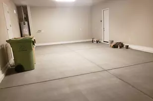 8552 W Midway Ave, Glendale, AZ 85305 - Photo 20