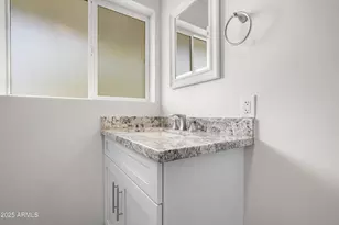 3001 N 43rd Pl, Phoenix, AZ 85018 - Photo 28