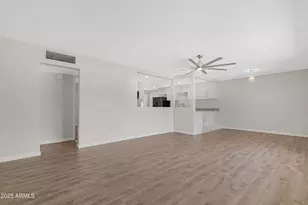 3001 N 43rd Pl, Phoenix, AZ 85018 - Photo 6