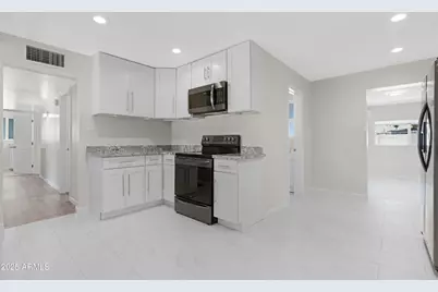 3001 N 43rd Place, Phoenix, AZ 85018 - Photo 14