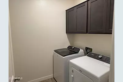 2534 W Chanute Pass, Phoenix, AZ 85041 - Photo 10
