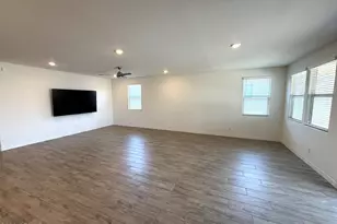2534 W Chanute Pass, Phoenix, AZ 85041 - Photo 6
