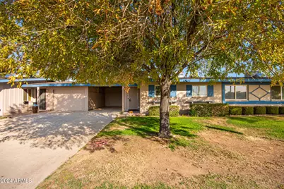 10908 W Peoria Avenue, Sun City, AZ 85351 - Photo 2