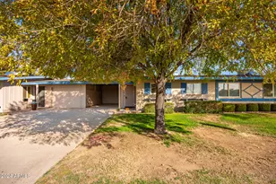 10908 W Peoria Ave, Sun City, AZ 85351 - Photo 2