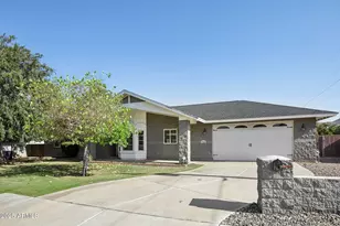 702 W Why Worry Ln, Phoenix, AZ 85021 - Photo 4