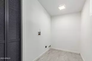 3336 E Earll Dr, Phoenix, AZ 85018 - Photo 32