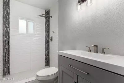 3336 E Earll Drive, Phoenix, AZ 85018 - Photo 30