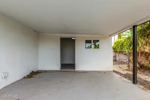 3336 E Earll Dr, Phoenix, AZ 85018 - Photo 34